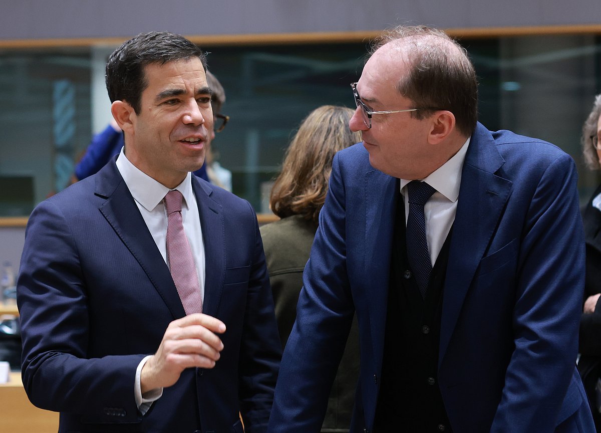 Portugal has 20,000 immigrant returns to process, says Minister Leitão Amaro