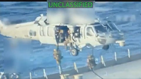 EUA levam petroleiro para porto americano. Caracas denuncia “ato de pirataria”