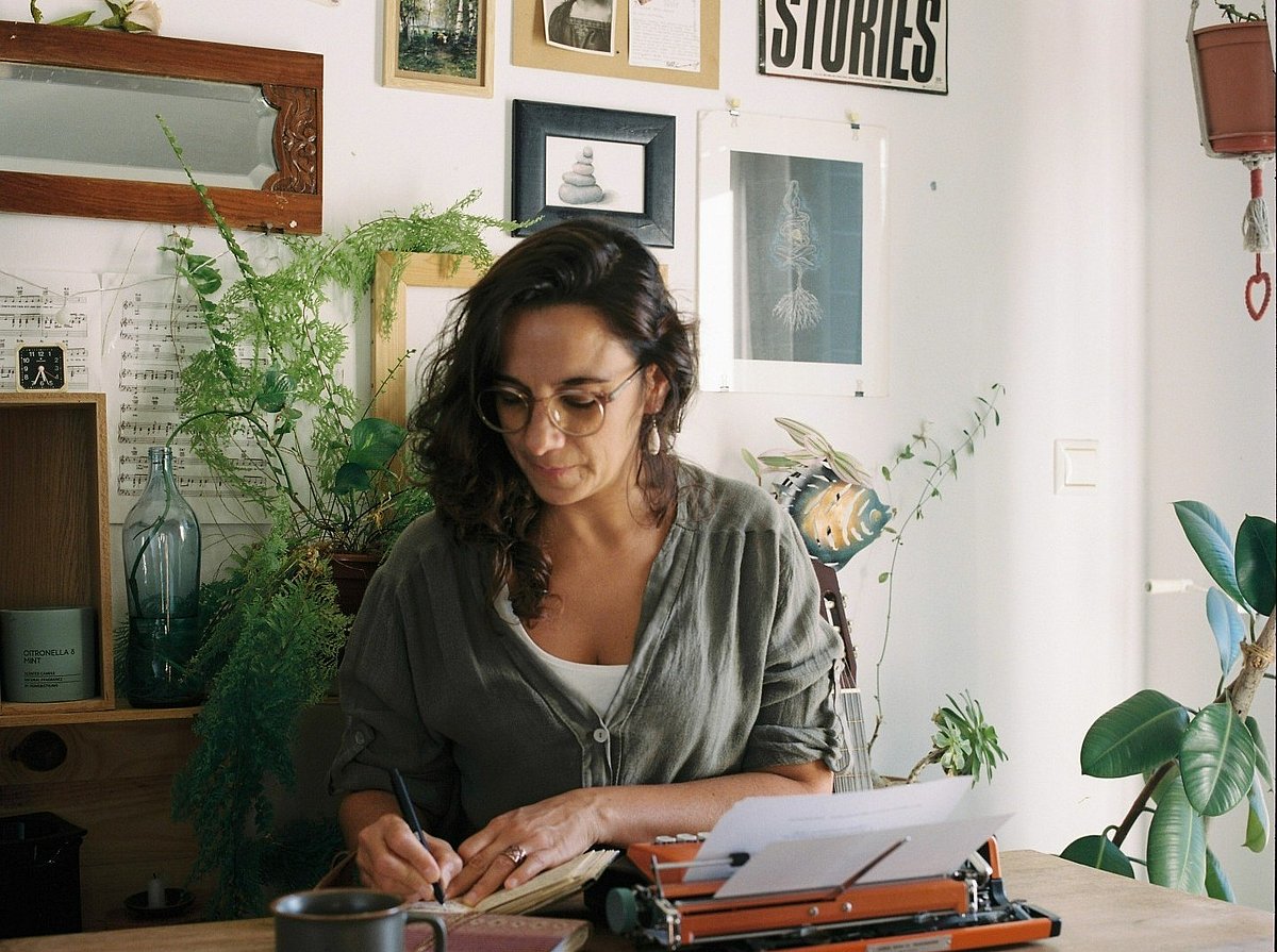 Project by a Brazilian in Portugal supports immigrant students and researchers in scientific writing