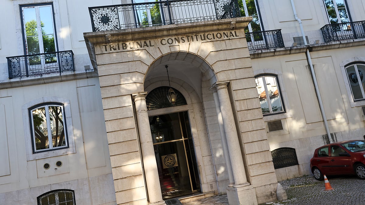 Constitutional Court Leaves Decision on Nationality Law Until Last Minute