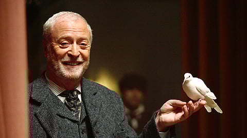 Michael Caine no filme 'O Terceiro Passo', citado num ensaio de Slavoj Zizek.