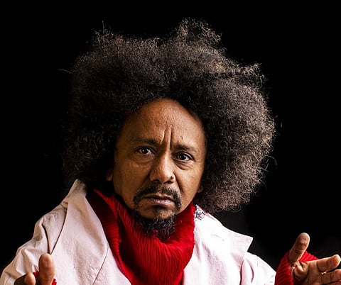 Músico brasileiro retorna ao país cerca de três anos depois de último show na terrinha. 