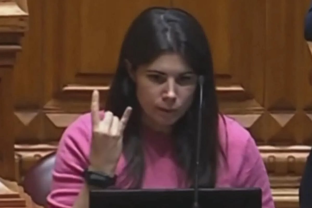 Investigation into Mariana Mortágua's gesture in Parliament archived
