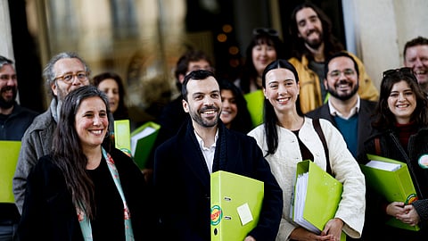 Jorge Pinto entrega perto de 10 mil assinaturas para formalizar candidatura às Presidenciais 2026