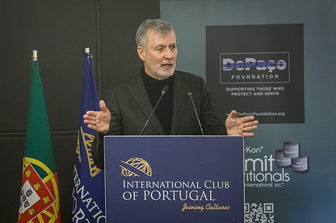 O candidato à Presidência da República, Henrique Gouveia e Melo, intervém durante um almoço-debate promovido pelo International Club of Portugal, sob o tema “Portugal com Rumo”
