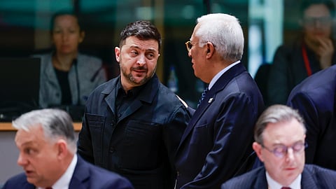 Zelensky em Bruxelas, na cimeira para decidir sobre o apoio financeiro à Ucrânia até 2027 com António Costa.