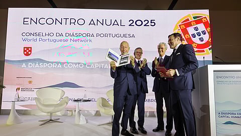 Marcelo Rebelo de Sousa e Durão Barroso ao lado de Filipe de Botton e António Calçada de Sá, antigo e atual presidente da direção do Conselho da Diáspora Portuguesa, na reunião que decorreu na Cidadela de Cascais.