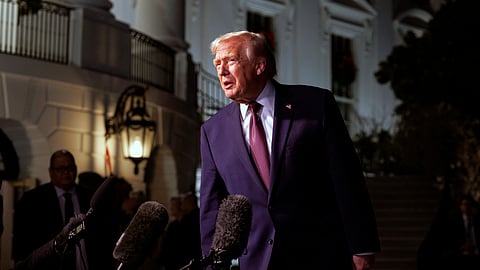 Plano de Trump para o espaço: voltar à Lua em 2028 e pôr reatores nucleares em órbita