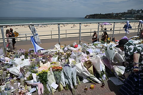 As homenagens às vítimas do atentado na praia Bondi, em Sydney.