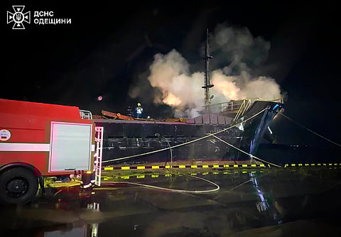 Um navio foi atingido em Odessa, cidade que tem sido alvo recorrente da Rússia.