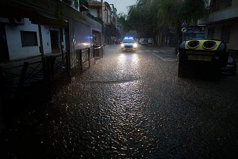 A chuva intensa em Espanha tem dado muito trabalho às autoridades.