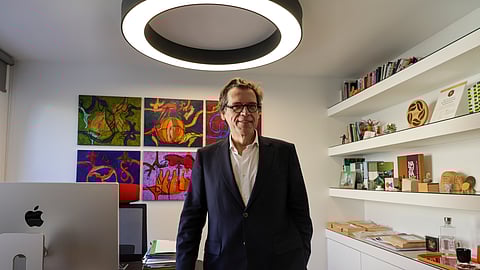 Miguel de Castro Neto no seu gabinete na Nova IMS.