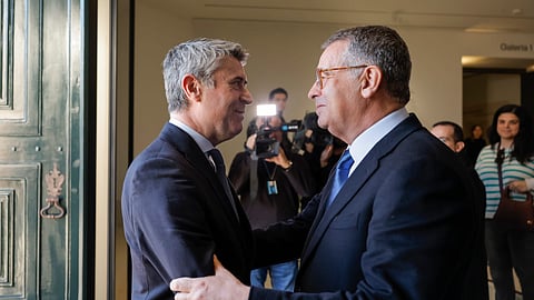 José Luís Carneiro sugeriu apoio a Seguro a 18 de outubro, mas só expressou primeiro apelo ao voto no candidato no dia 10 de dezembro.