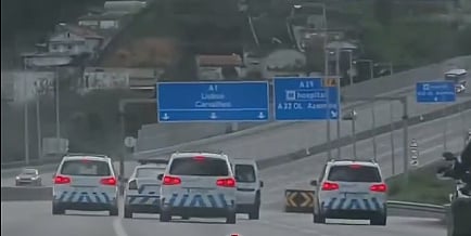 Homem e mulher detidos em perseguição policial na A1 depois de roubarem carrinha (com vídeo)