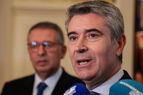 Carneiro acusa Governo de “impreparação e incompetência” após suspensão de controlos no aeroporto de Lisboa