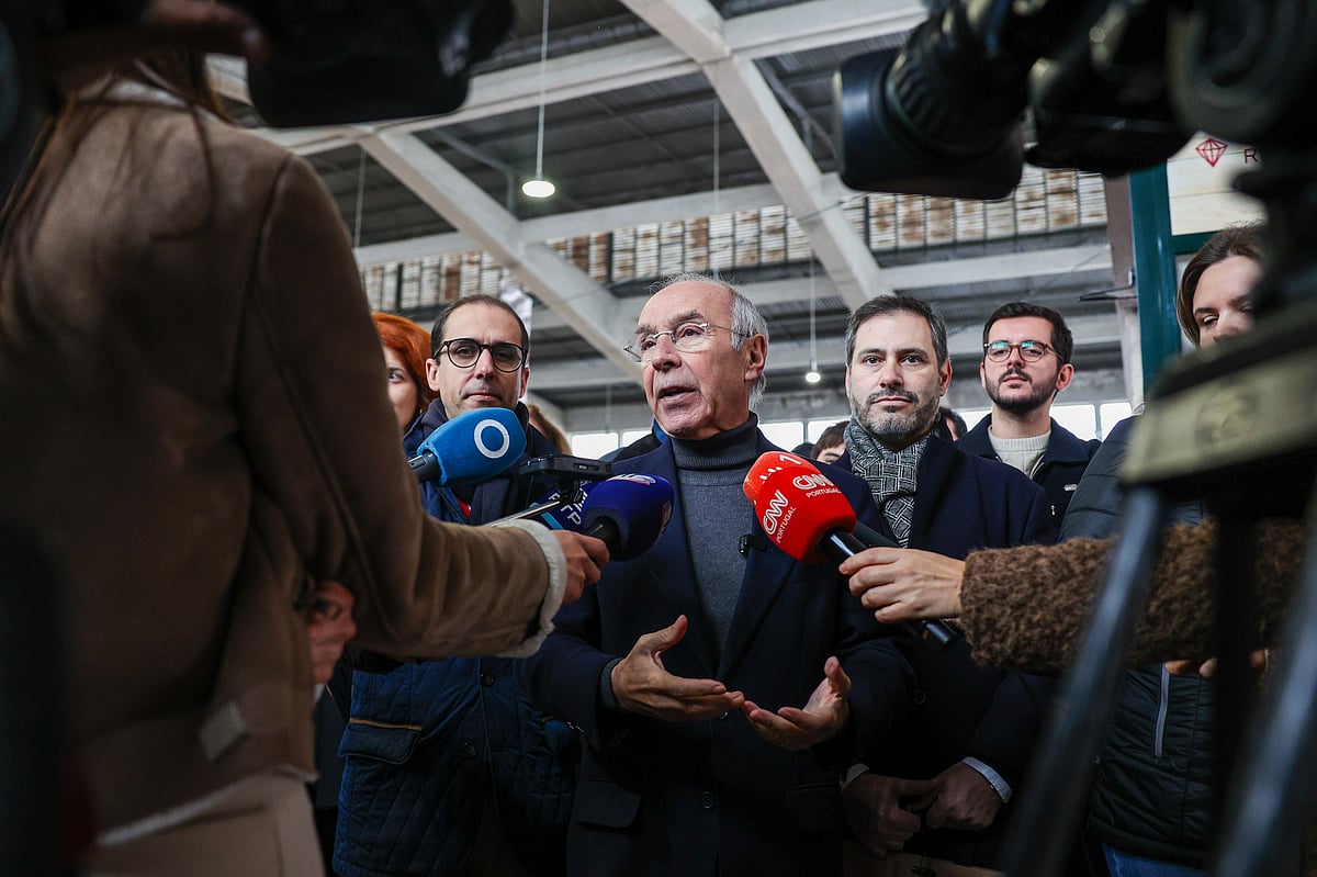 Marques Mendes says the Government acted correctly, but belatedly, on border controls