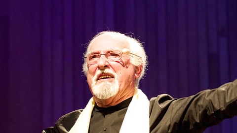 Ruy de Carvalho recupera "a olhos vistos" de ligeiro AVC, diz família. Ator deixa mensagem de Ano Novo