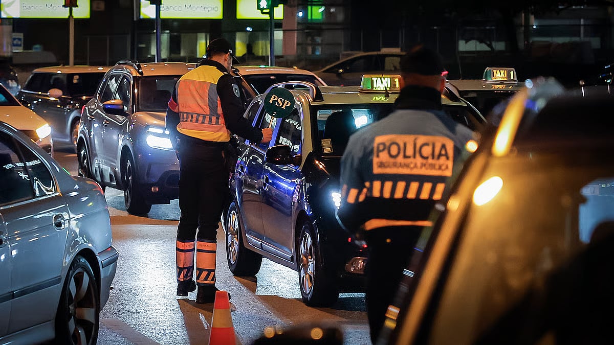 New Year's Eve: PSP detains 17 drivers, 12 for drink-driving, in a four-hour period during the early hours in Lisbon