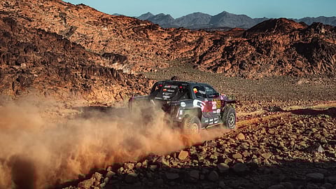 Portugueses sólidos no arranque do Dakar 2026. João Ferreira foi 14º nos automóveis 