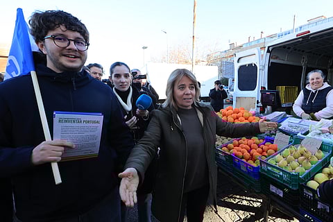 Catarina Martins na feira de Espinho.