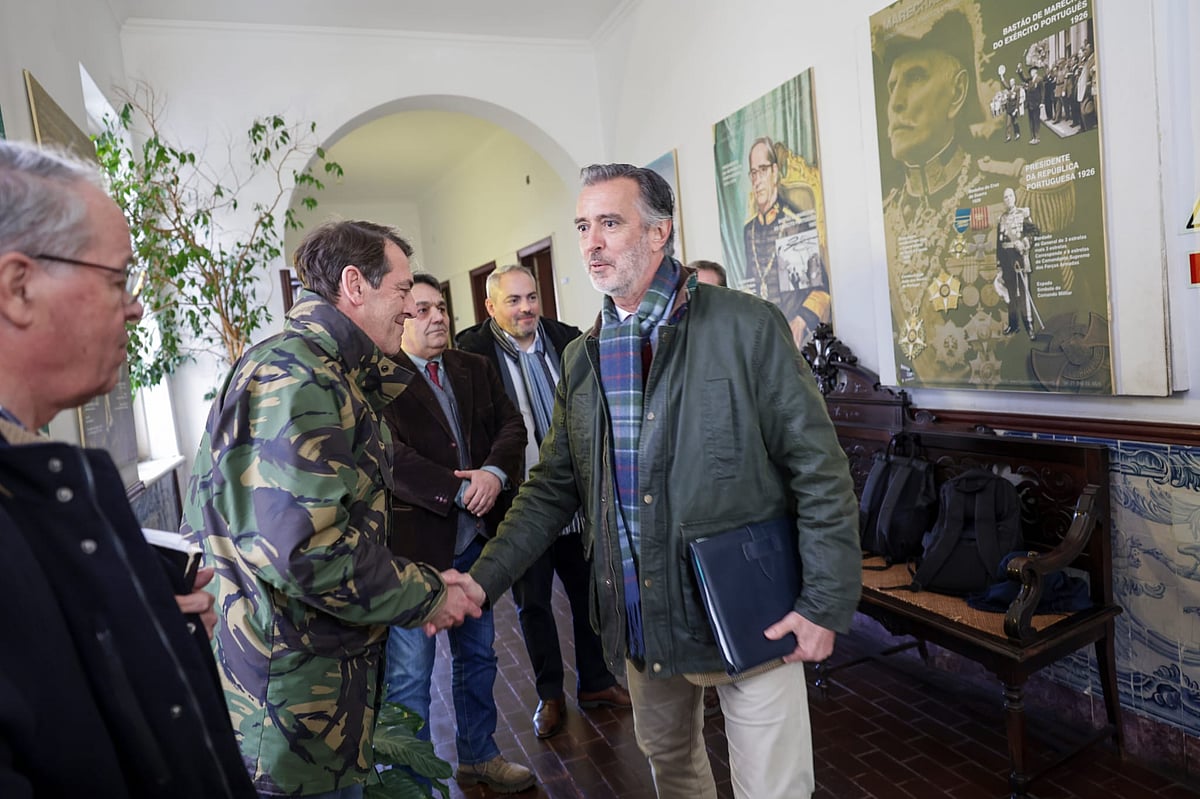 Presidential race: Cotrim distances himself from Ventura on defence and brings veterans into his political agenda