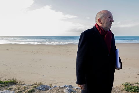 António Filipe na praia da Costa de Caparica.