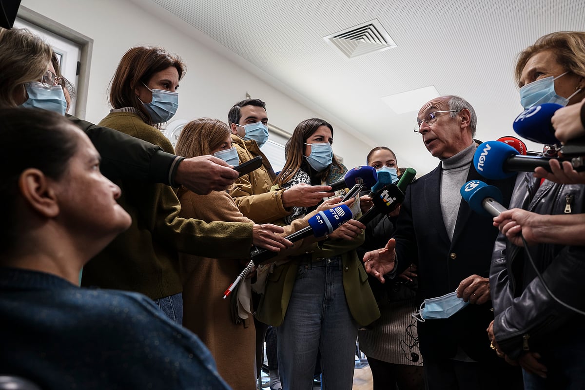 Marques Mendes critica direção do SNS por falta de explicações sobre mortes