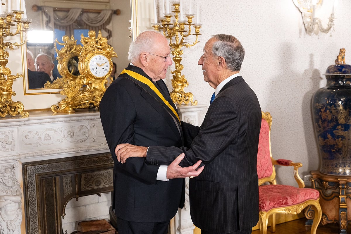Manuel Eduardo Vieira receives the Order of Prince Henry at Belém Palace