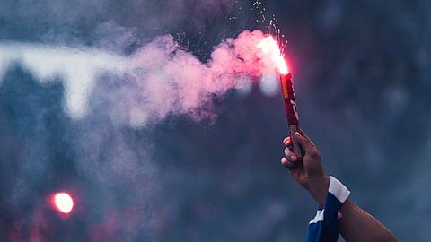 Violência no desporto recua, pirotecnia persiste e futebol concentra quase tudo