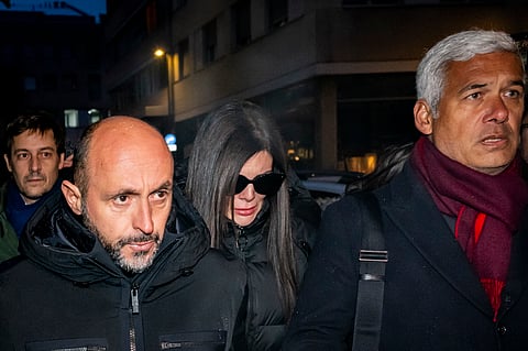 Tragédia na Suíça. Dono do bar Le Constellation em prisão preventiva e mulher pede desculpa 