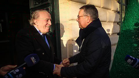 O candidato às eleições presidenciais António José Seguro foi recebido pelo presidente da câmara da Figueira da Foz Pedro Santana Lopes, na Figueira da Foz