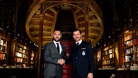 Francesco Farioli e André Vilas-Boas selaram o acordo.