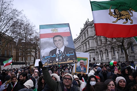 O apoio a Reza Pahlavi tem sido visível nas manifestações contra o regime no Irão, mas também do estrangeiro, como ontem em Londres. 
