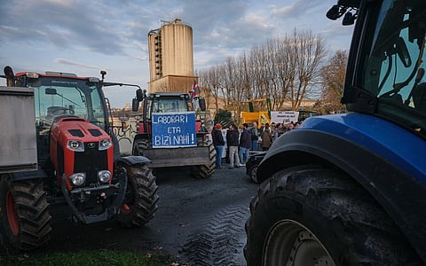 Os agricultores franceses iniciam semana novamente em protestos contra um acordo entre a UE e o Mercosul