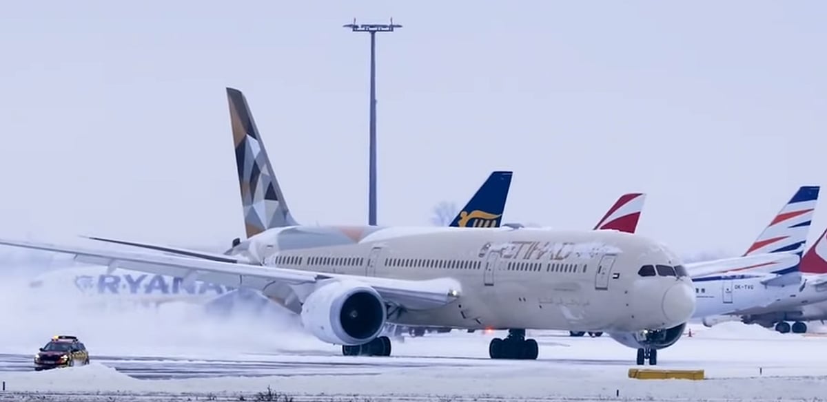 Airports across Europe suspend operations due to snowfall