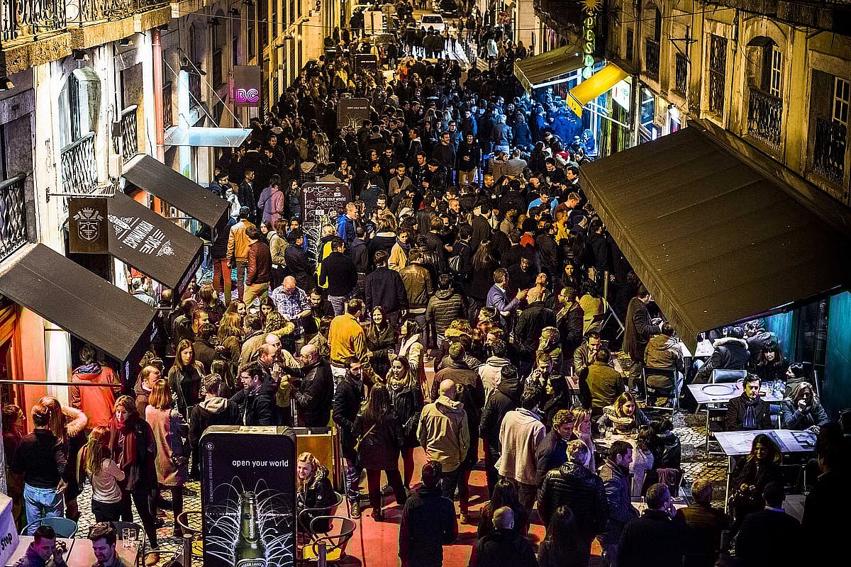 441 complaints about night-time noise prompt Moedas to ban sale of alcohol for consumption on the street