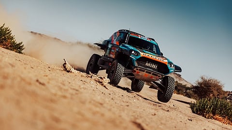 Portugueses continuam em alta no Dakar e assumem etapa de luxo nos automóveis