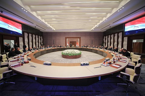 À mesa com dirigentes egípcios, no Cairo, palestinianos de várias fações, Hamas incluído, aprovaram a equipa de 15 membros do comité tecnocrático para Gaza.