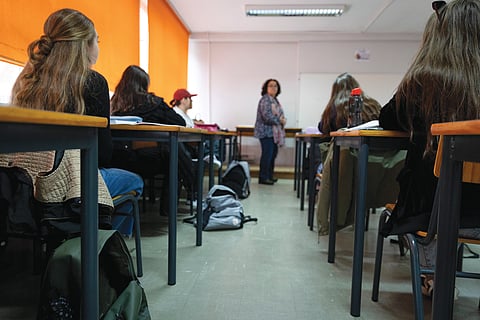 Aposentações podem agravar a falta de docentes.