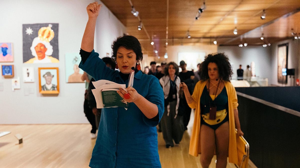 Exhibition 'Complexo Brasil' enters final stretch with special performance this Saturday