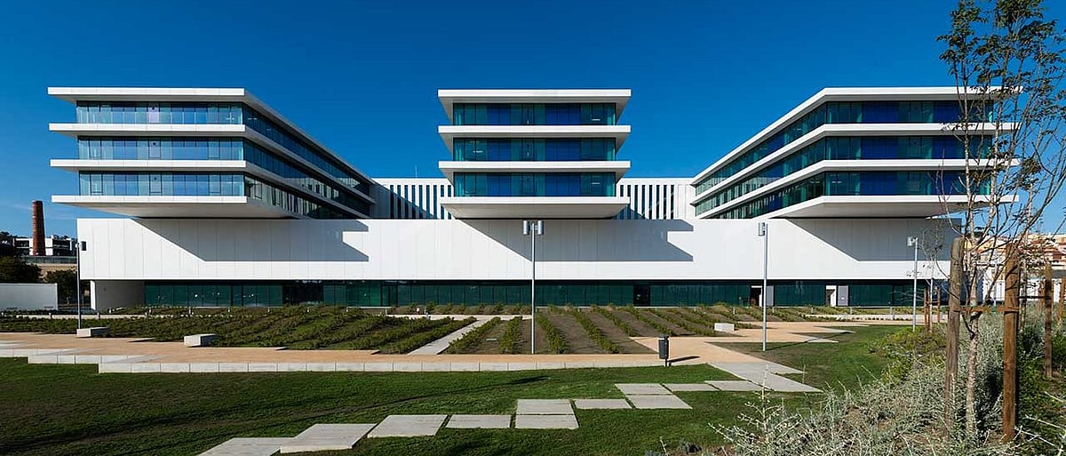 Woman allegedly attempted to dispose of a foetus after giving birth in the bathroom of CUF Tejo hospital