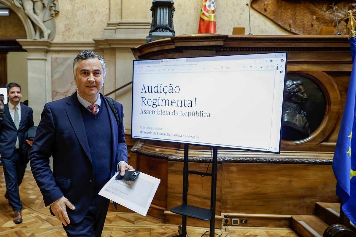 Government to review curricula and organisation of the first and second cycles by 2027