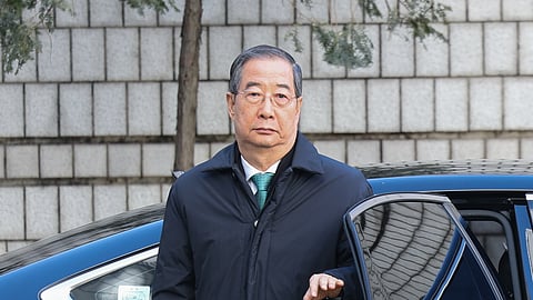 Ex-primeiro-ministro sul-coreano condenado a 23 anos de prisão por lei marcial
