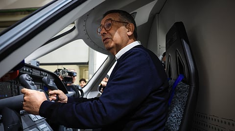 Anónio José Seguro estvee, na sexta-feira, no CEiiA - Centro de Engenharia e Desenvolvimento em Matosinhos, onde se sentou no cockpit de um protótipo de um avião