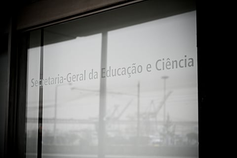 "Foram criados obstáculos administrativos sem amparo legal, transformando o reconhecimento em um verdadeiro ‘calvário’, muitas vezes intransponível para o imigrante", explica o presidente da associação.