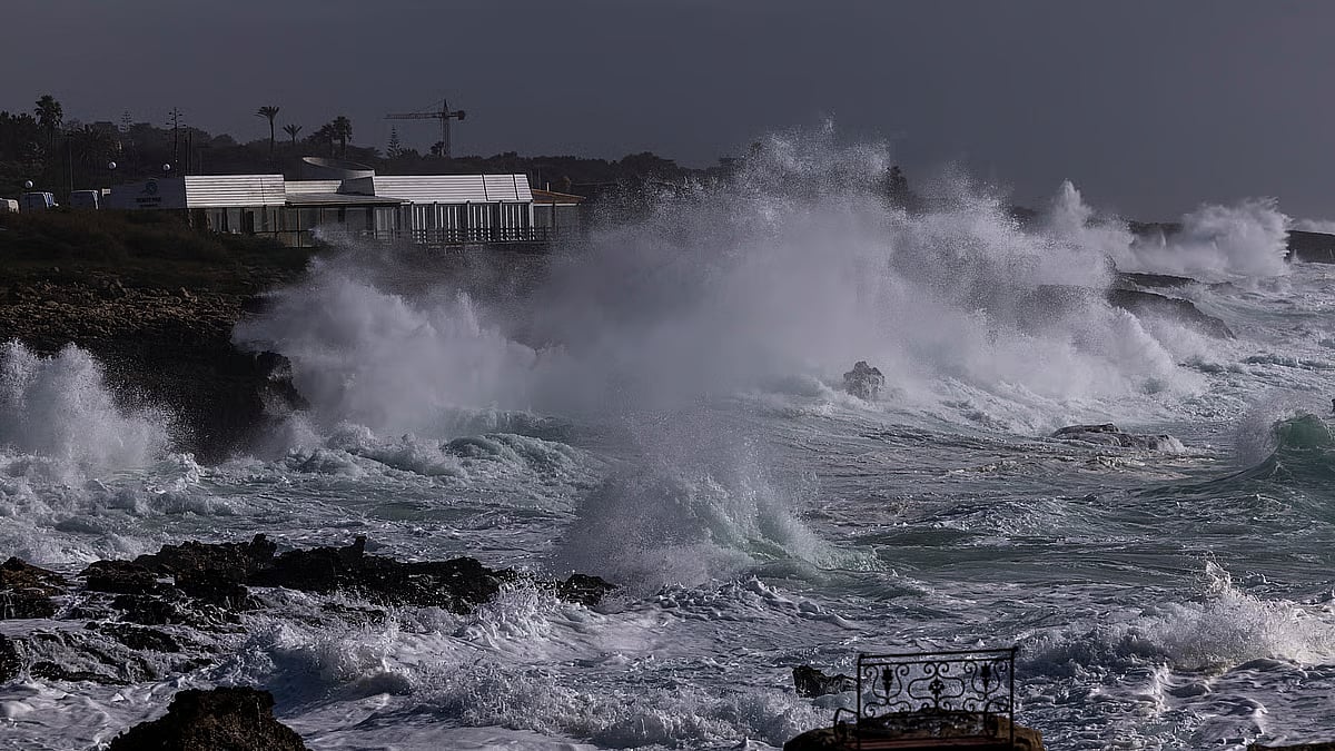 Bad weather causes around 370 incidents in mainland Portugal