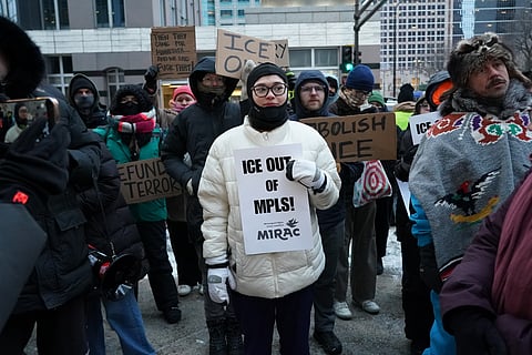 Os protestos contra a presença do ICE em Minneapolis continuam nos EUA.