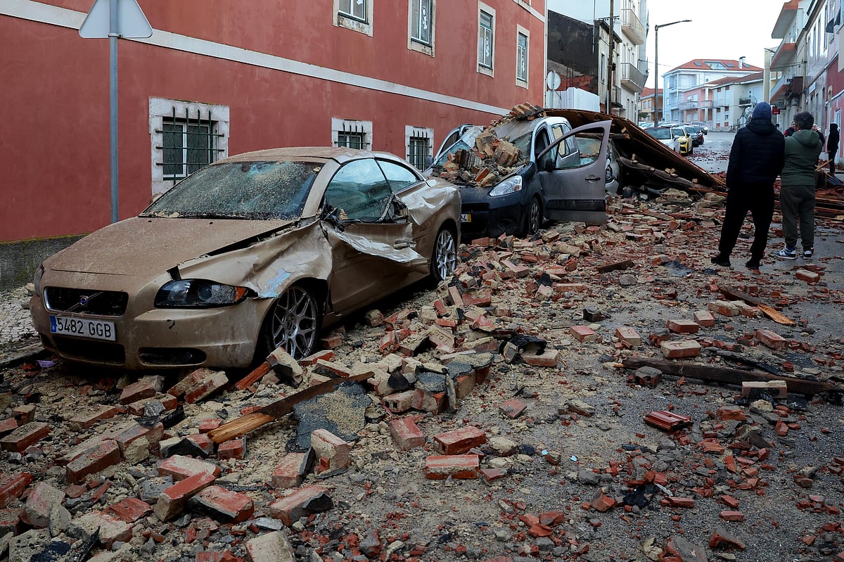 Severe weather: one killed in Vila Franca de Xira; roads closed and schools shut