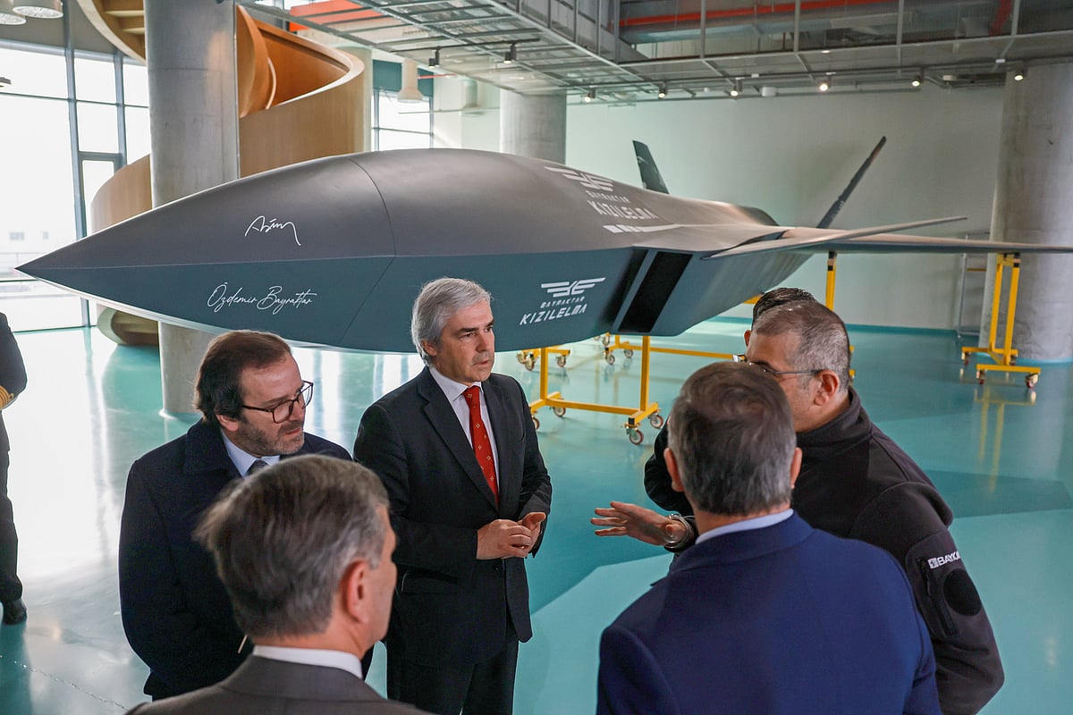 Nuno Melo in Turkey: drones, unmanned fighter jets, armoured vehicles and the new front in Portuguese Defence