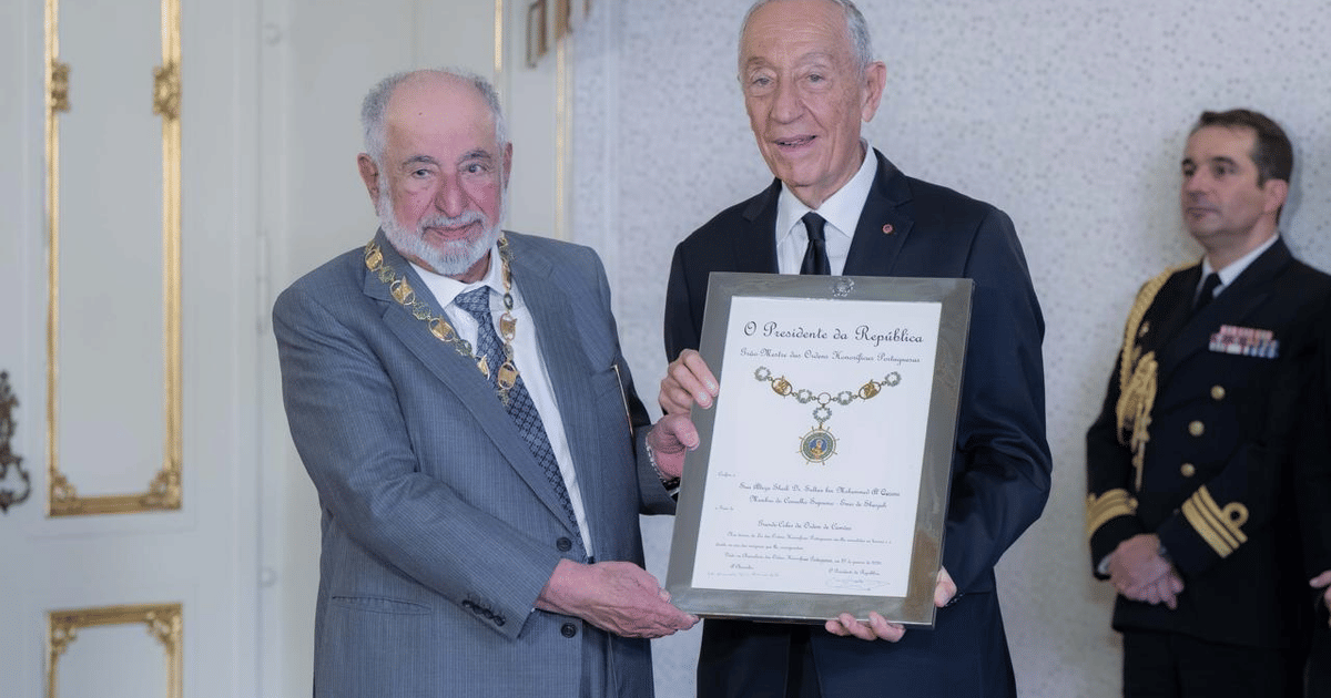 Marcelo confers the highest cultural honour on the Emir of Sharjah. He is the first Arab public figure to receive it